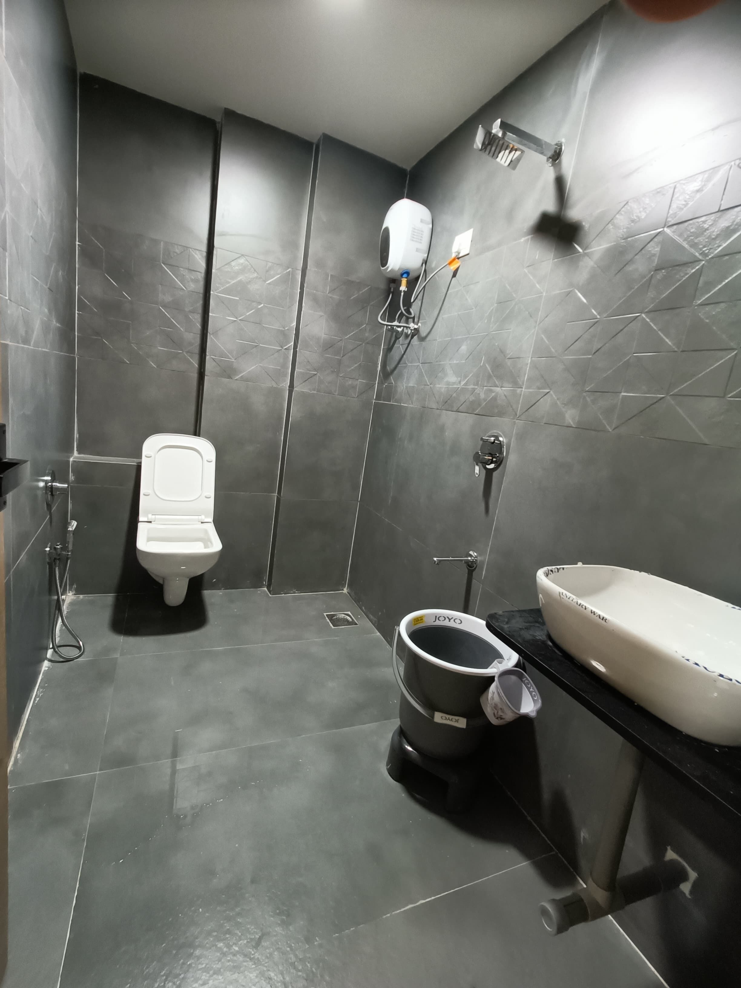 ห้องดีลักซ์ดับเบิล, วิวเมือง | ห้องน้ำ | ฝักบัว, ของใช้ในห้องน้ำฟรี, รองเท้าสวมภายในห้อง, ผ้าเช็ดตัว