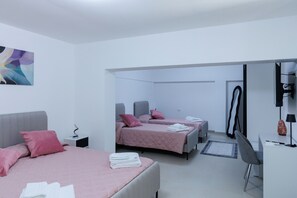 Room - La Dimora dello Stretto - Reggio Calabria Apartments (Reggio Calabria)
