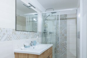 Bathroom - La Dimora dello Stretto - Reggio Calabria Apartments (Reggio Calabria)