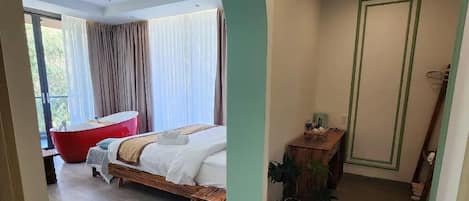 Luxury Suite, Balcony, Garden View