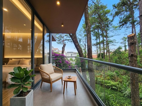 HAKU Boutique Hotel Da Lat - Ly Tu Trong