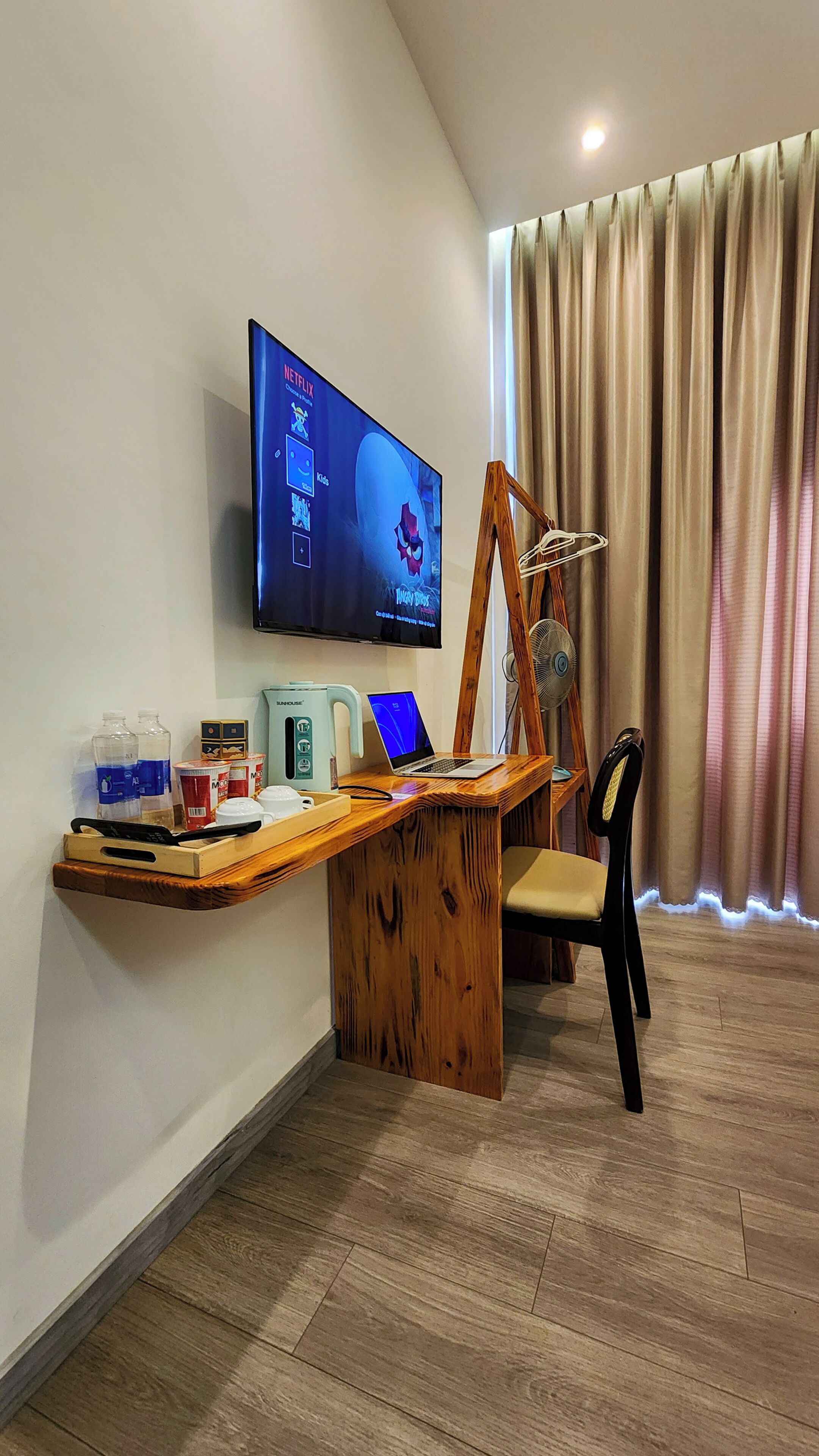 Basic Double Room, Garden View | Desk, blackout drapes, iron/ironing board, free WiFi