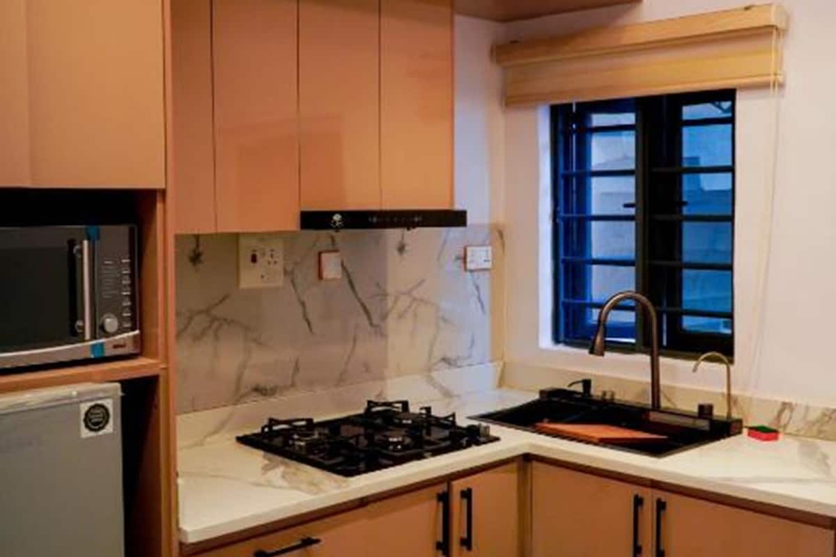 Executive-Apartment | Eigene Küche | Kühlschrank, Mikrowelle, Ofen, Herdplatte