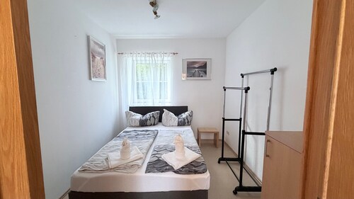 Holiday Home 'Zentrale Altbauwohnung' with Wi-Fi