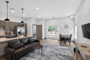 Interior - Elegant 2-bedroom with upscale finishes throughout. (Austin)