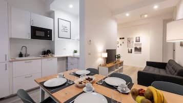 Apartemen, 2 kamar tidur, balkon, pemandangan halaman | Dapur pribadi