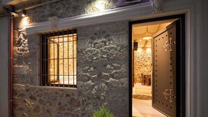 Unclassified image, 2 of 43, button - Diastar Boutique (Heraklion)