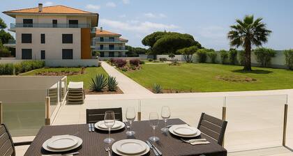 Luxury ground floor apartment, sleeps 6, excellent position in a quiet location