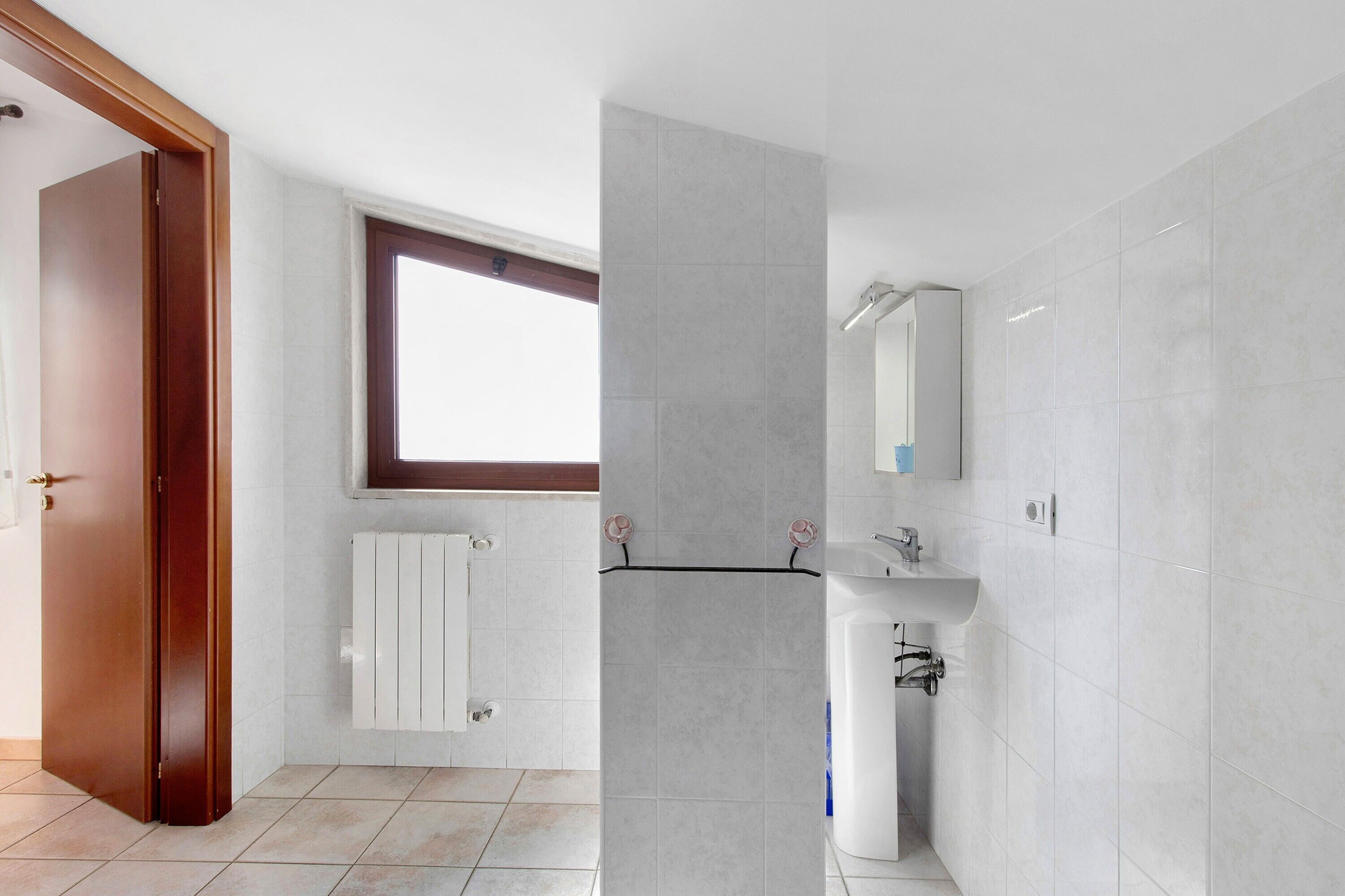 Shower, towels