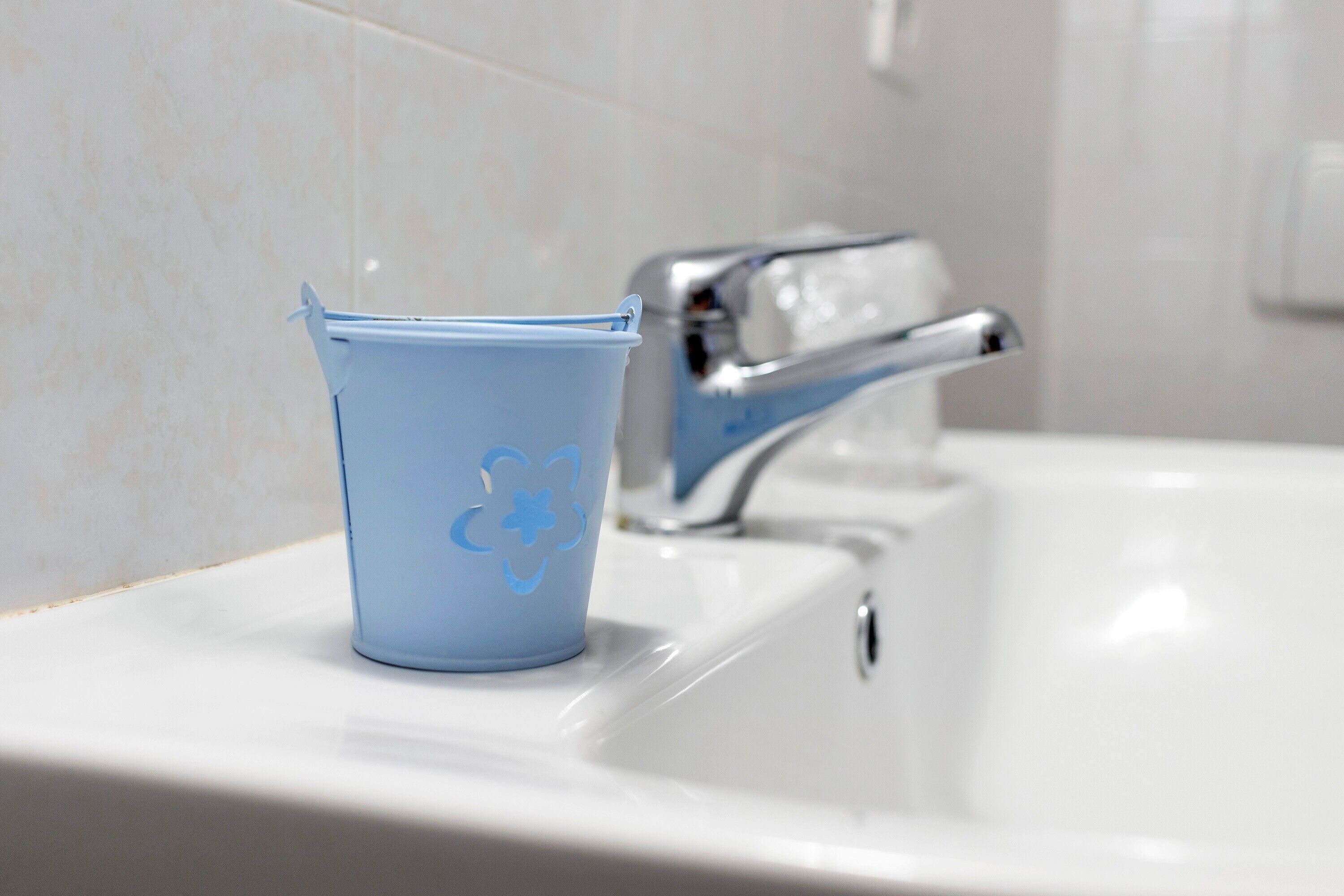 Een douche, handdoeken