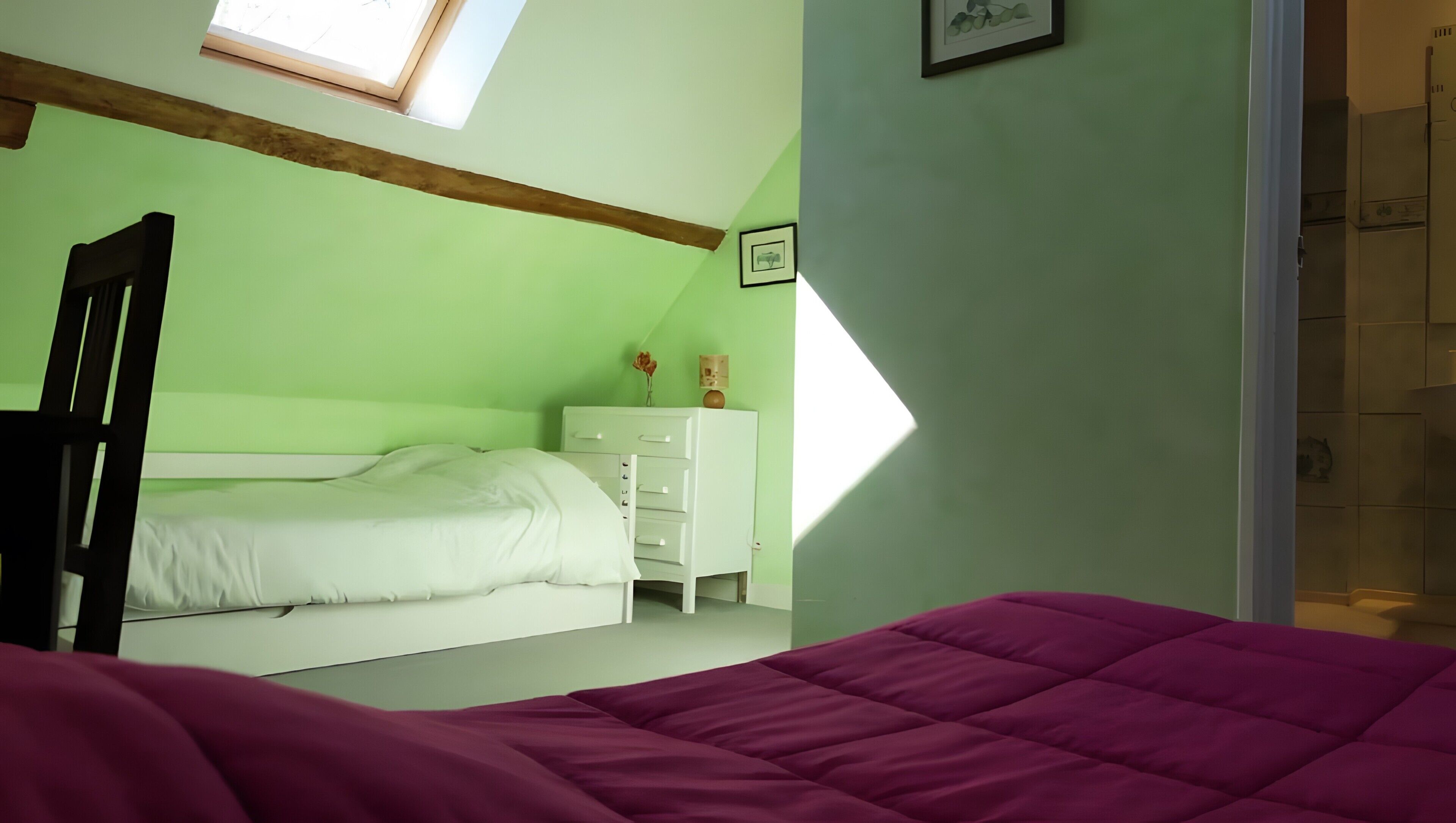 WiFi, bed sheets