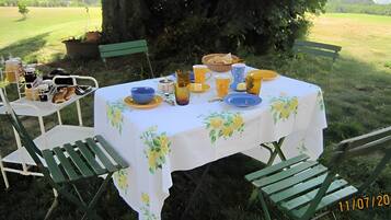 Buiten dineren