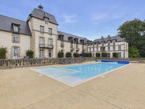 A heated pool - Apartment in a castle with pool – 4 guests (Baden)
