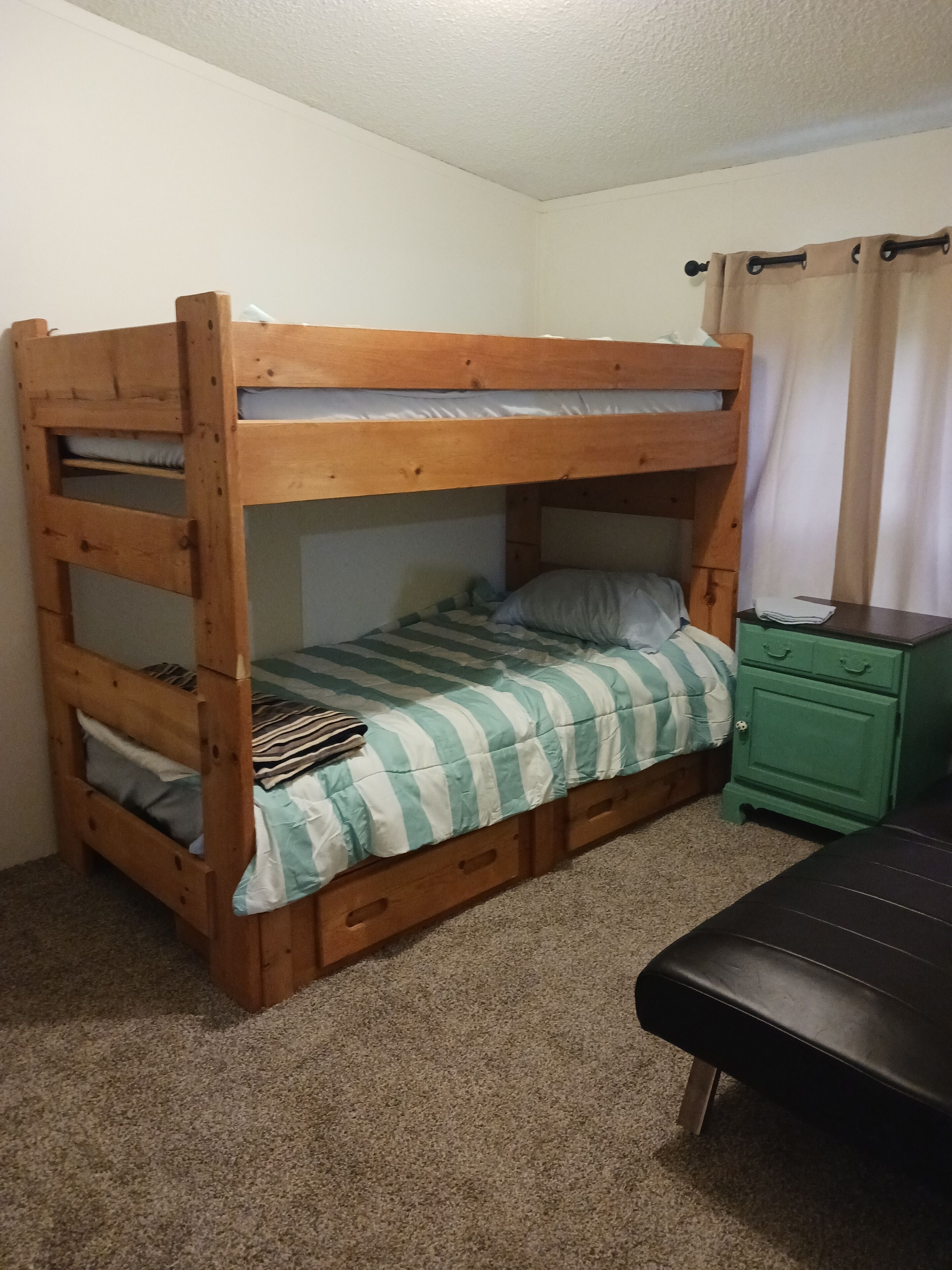 3 chambres, lit de bébé portatif, accès au Wi-Fi (inclus)