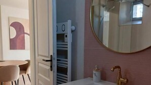 Comfort Apartment | Bilik Mandi | Bidet 