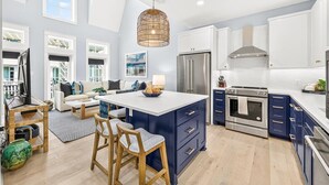 Unclassified image, 4 of 41, button - New 2 bed/2 bath condo in the heart of Cinnamon Shore North. (Port)