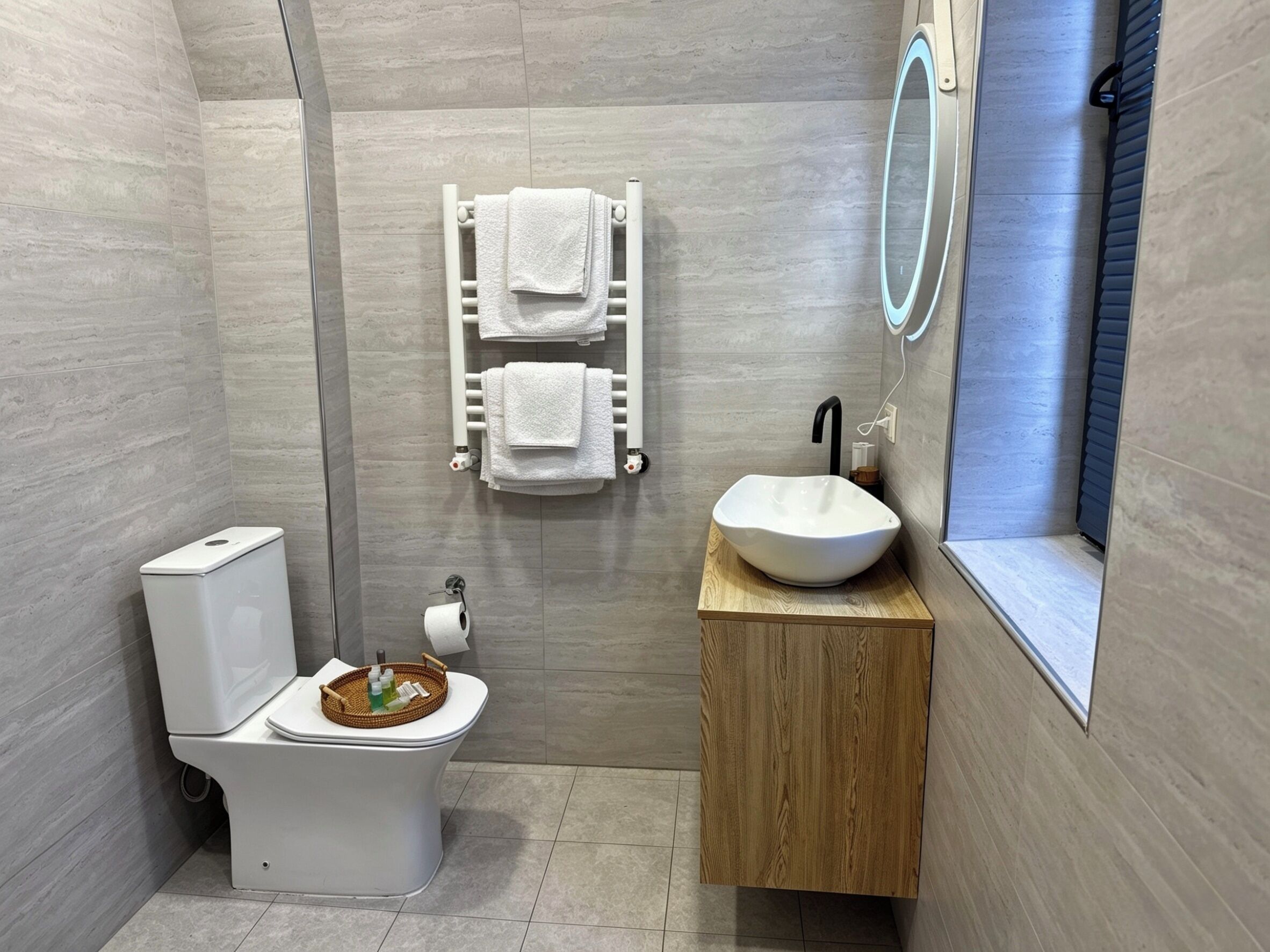 Cottage Tiêu chuẩn | Phòng tắm | Buồng tắm vòi sen, đồ dùng nhà tắm miễn phí, xà phòng 