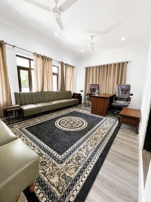 Interior - Hotel Lake Ville Srinagar (Srinagar)