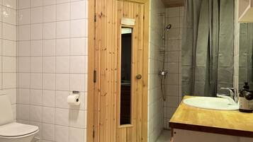Een douche, handdoeken