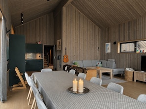 Dining - New spacious mountain cabin with sauna, Geilo (Hol)
