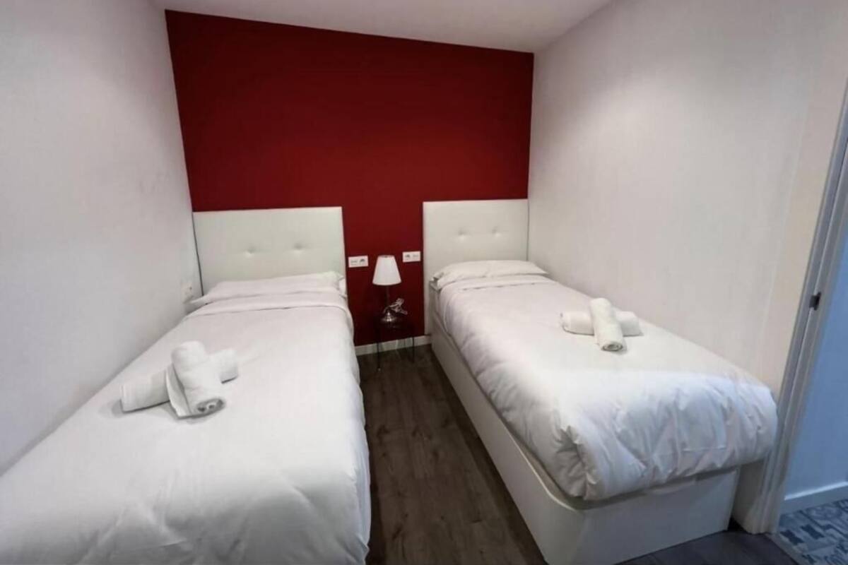 Classic Apartment, Balcony, City View | WiFi (free)