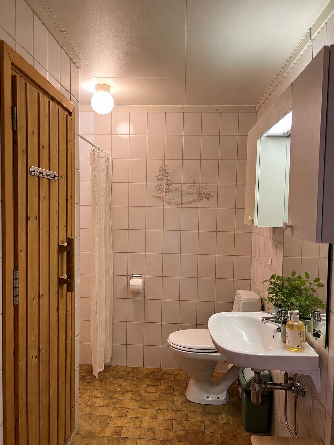Shower, towels