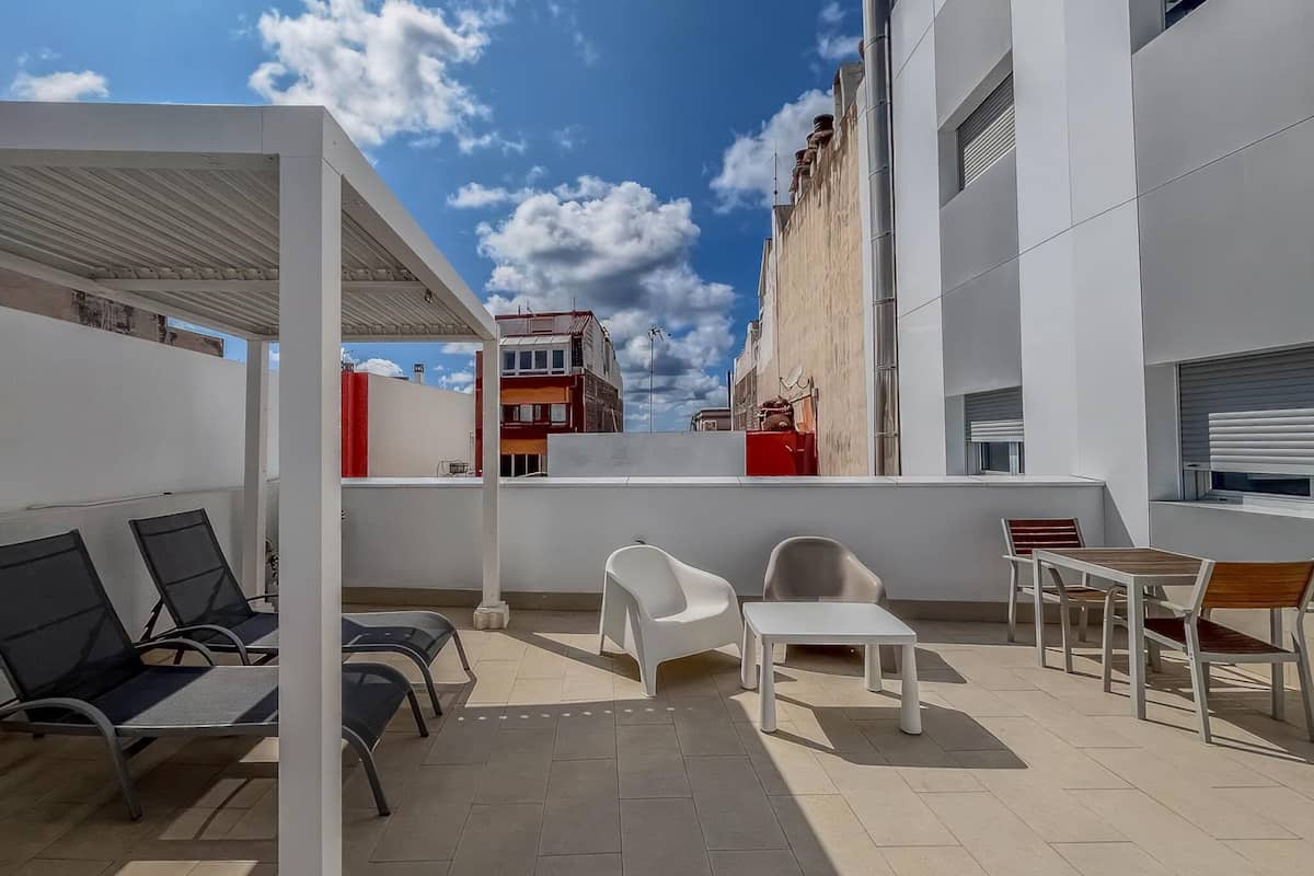 Departamento (Apartment with Terrace)