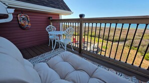 Outdoor dining - Cape Cranberry - Oceanfront home in Cape Breton with sauna on the Atlantic Ocean (Sydney Mines)