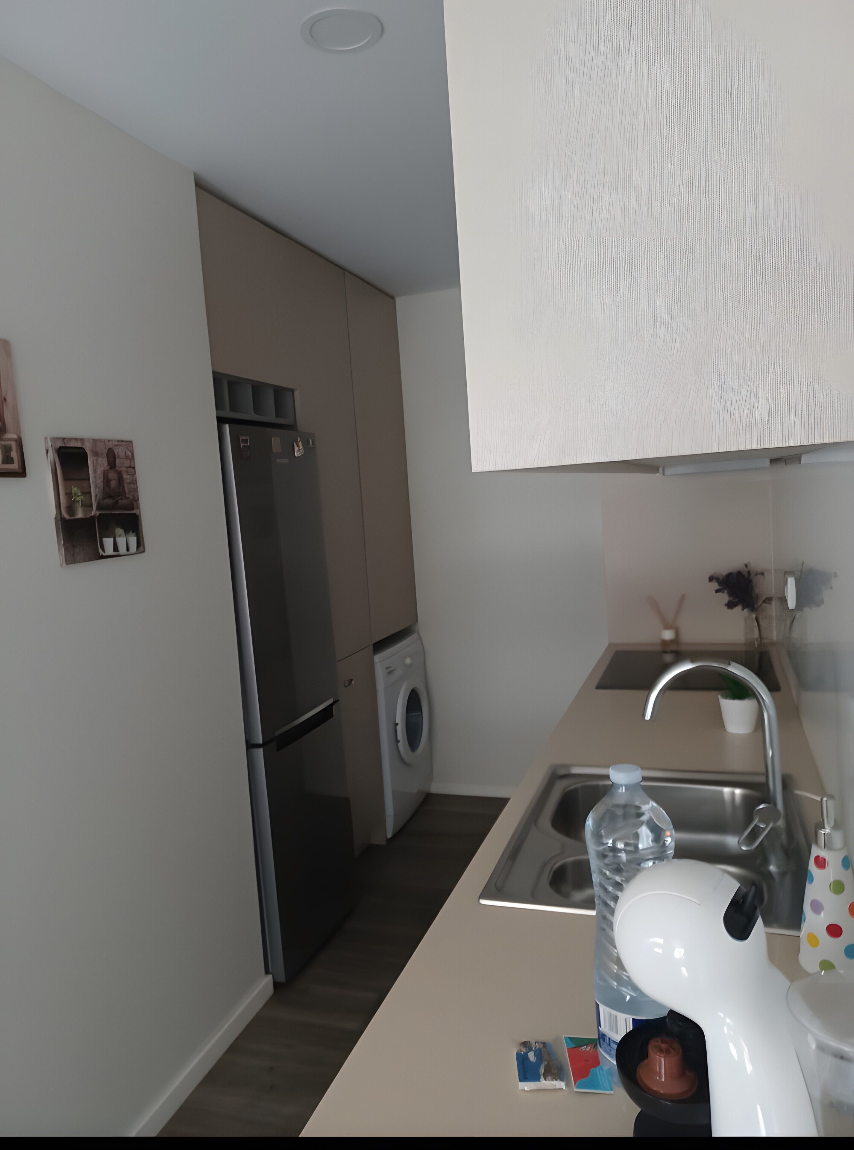 Geladeira, micro-ondas, fogão, cooktop