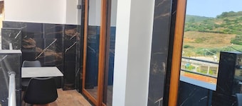 "Studio" for rent
