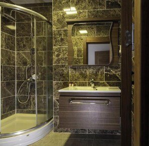 Economy Double Room, Garden View | Bathroom | Separate tub and shower, hair dryer, towels, soap - ürgüp palace (Urgup)