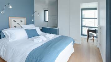 House | 5 bedrooms, iron/ironing board, bed sheets
