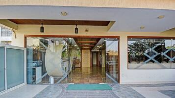 House | Reception
