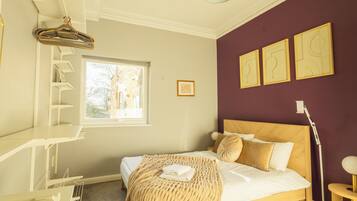 1 bedroom, iron/ironing board, free WiFi, bed sheets