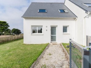 House | Exterior - House in France Near Plage du Bourg Beach (Porspoder)
