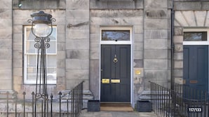 Unclassified image, 5 of 63, button - Saxecoburg Residence Place (Edinburgh)