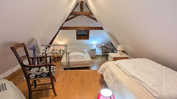 Free WiFi, bed sheets