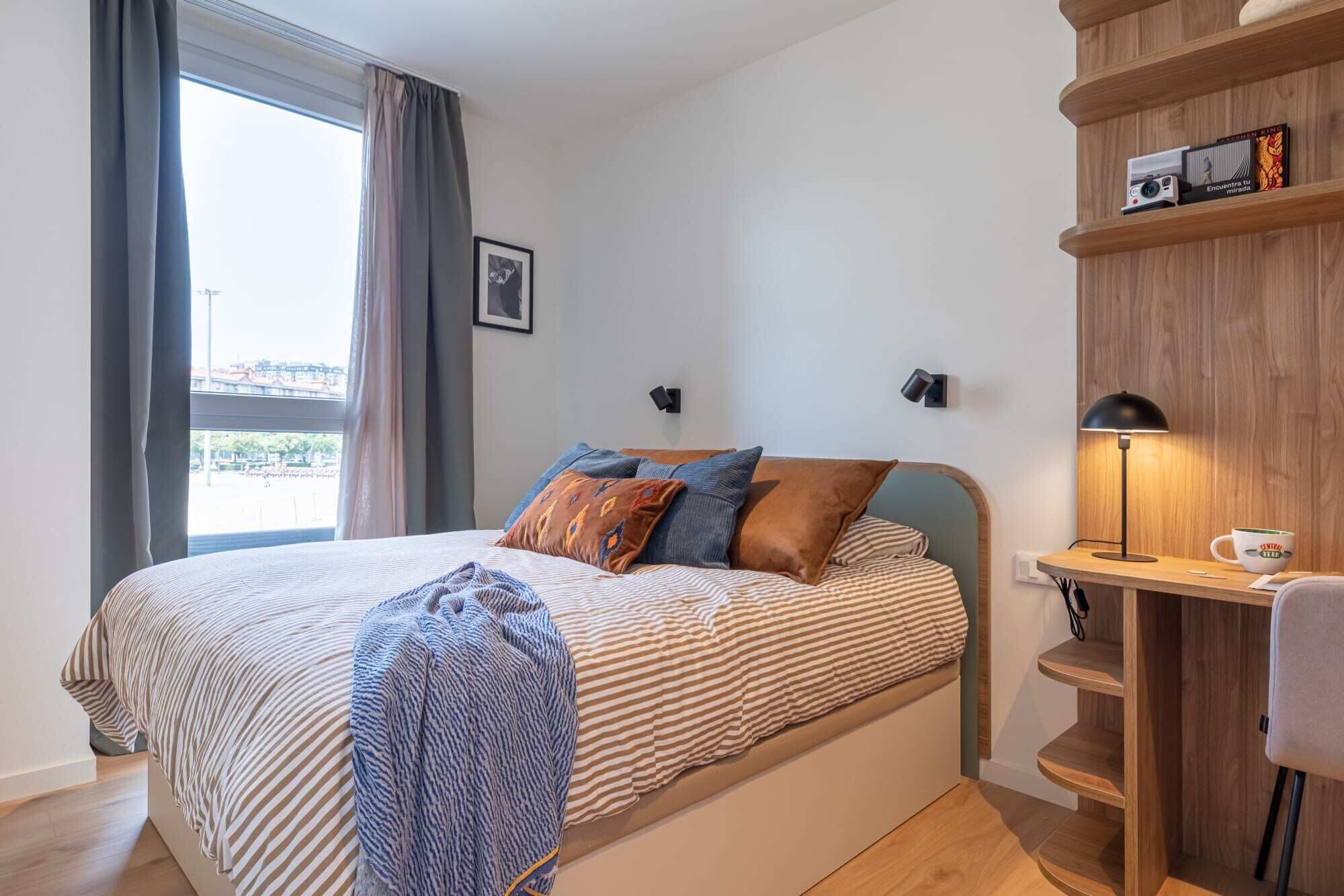 Comfort appartement | Een bureau, een laptopwerkplek, gratis wifi