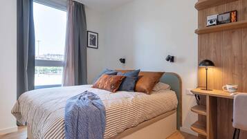 Comfort appartement | Een bureau, een laptopwerkplek, gratis wifi