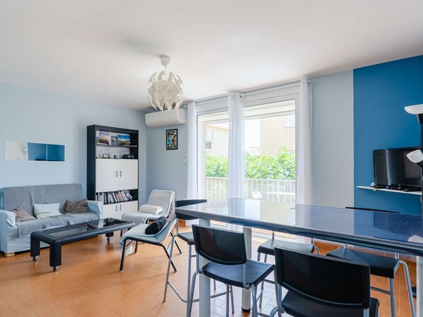 TV - Comfortable apartment - 4 guests, near beach (Narbonne)