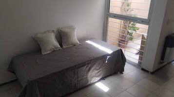 2 habitaciones, internet y ropa de cama