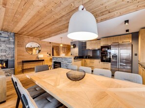 Dining - Spacious apartment near slopes and shops - 8 guests (Val-d'Isère)