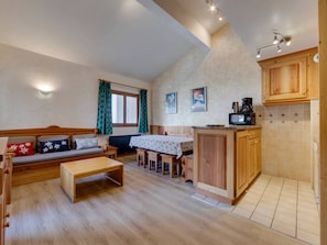 Interior - Ski-in/Ski-out apartment - 8 guests (Val-d'Isère)