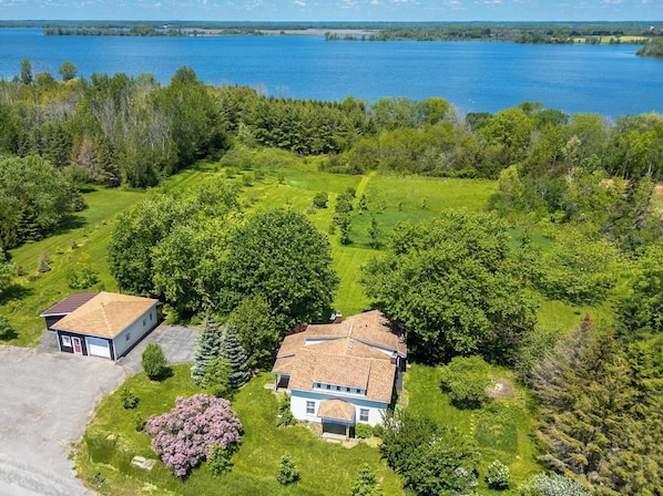 Exterior - Lenny Ranch - 7 Acres + Waterfront (Greater Napanee)