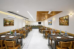 Dining - Hotel Stay Residency Delhi Airport  (New Delhi)