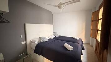 WiFi (free), bed sheets