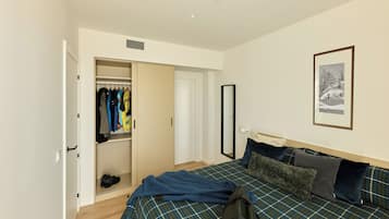 Apartment | Desk, laptop workspace, WiFi (free)