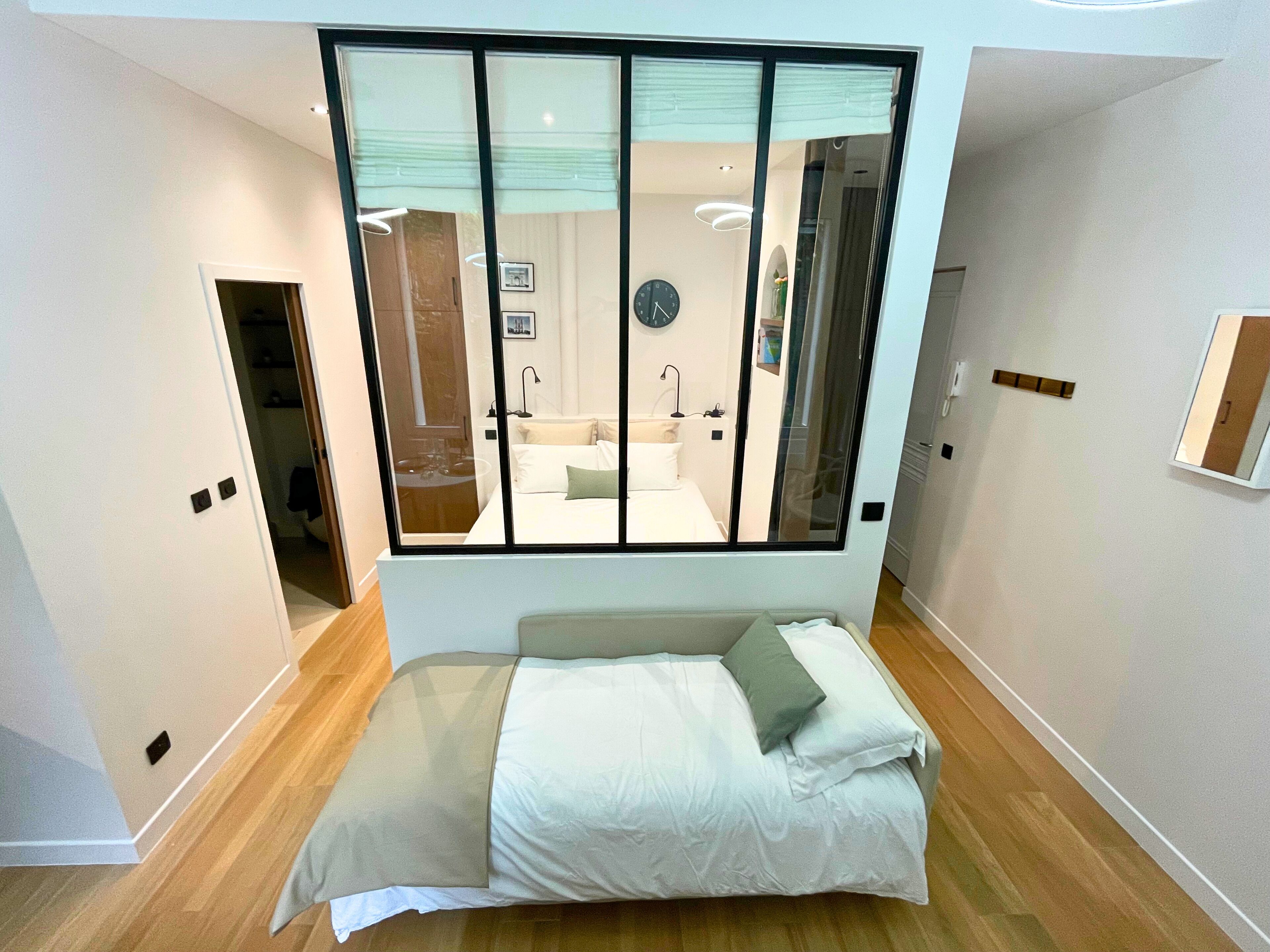 1 slaapkamer, een strijkplank/strijkijzer, gratis wifi, beddengoed