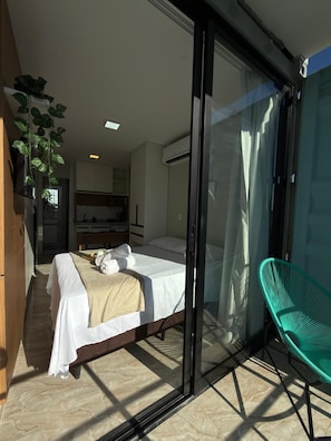 Comfort Studio Suite, City View | Living area - RioVale Container Lofts (Petrolina)