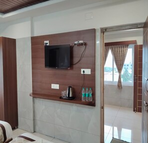 Suite | Living area